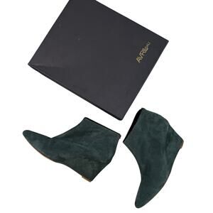 NWT Avril Gau Boots 39US 8.5 Wedge Ankle Green Suede Zip Booties Designer Italy